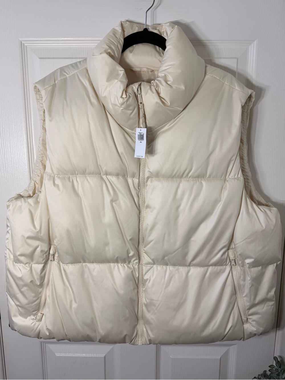 Old Navy Cream Puffer Vest NWT